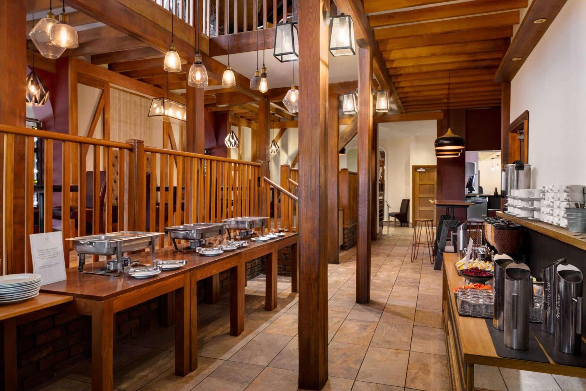 Heritage Park Pontypridd, Trademark Collection By Wyndham 외부 사진